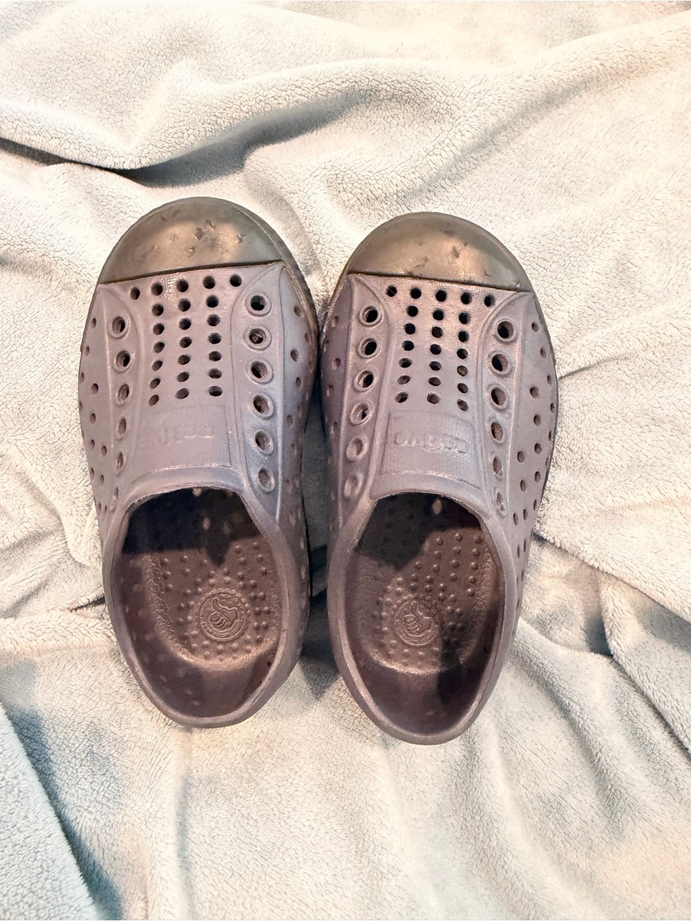 Native | Toddler Jefferson Waterproof Slip-On Sneaker in Dark Navy & Black